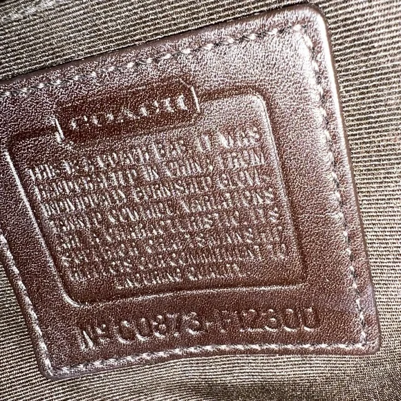 Vintage Coach Soho Buckle Flap Tan Leather Small Shoulder Hobo Bag 12300 Y2K - Picture 12 of 12